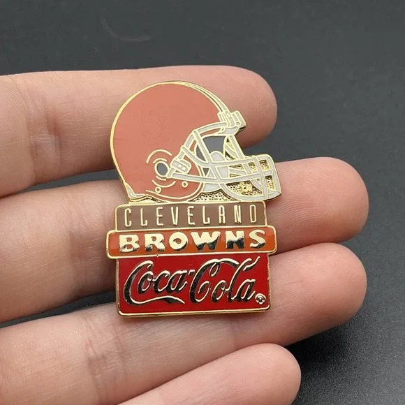Coca-Cola Coke Cleveland Browns Helmet‎ NFL Football Super Bowl XXVIII Hat Pin
