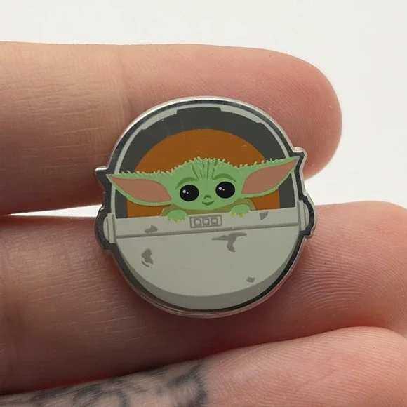 The Mandalorian Star Wars Grogu Baby‎ Yoda Lapel Hat Pin