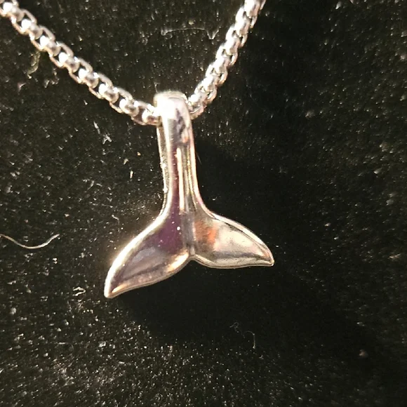 Silver Whale Tail Pendant Necklace