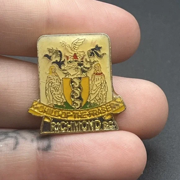 Child Of The Frasers Richmond British Columbia Canada Lapel Hat‎ Pin