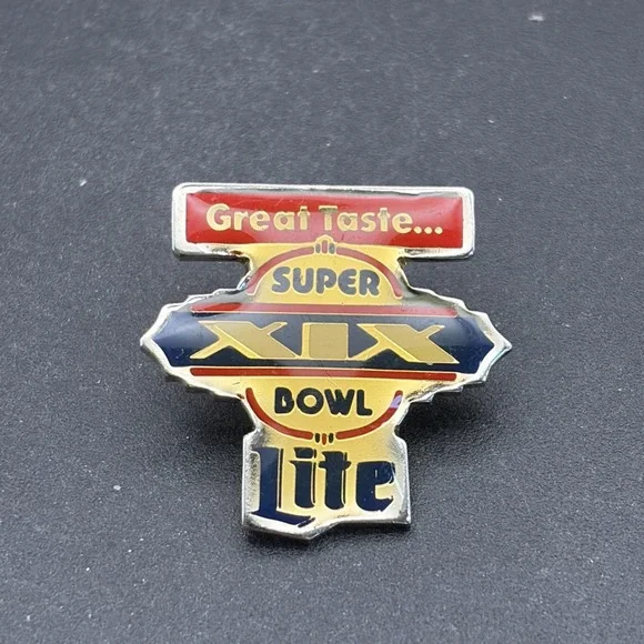 Super Bowl XIX‎ NFL Football Miller Lite Great Taste Lapel Hat Pin