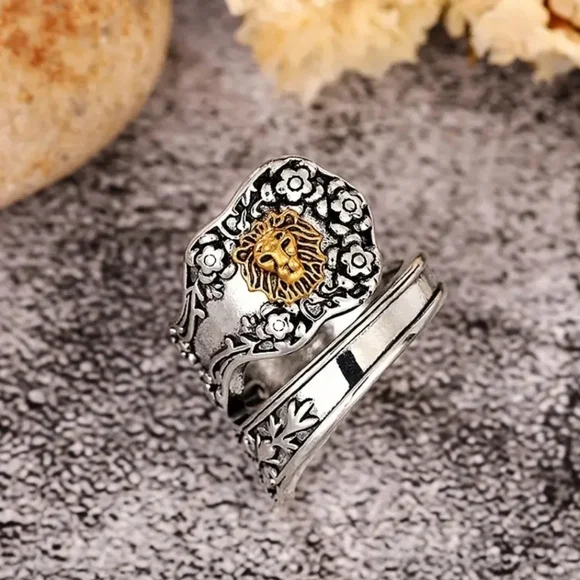 Gold Lion's Head Vintage Spoon Ring