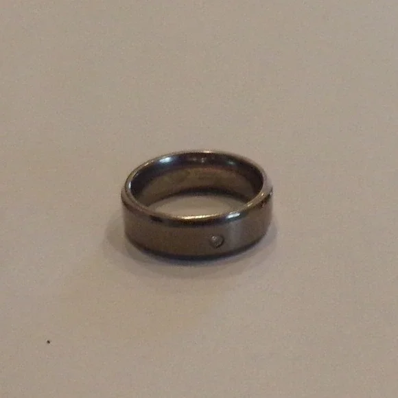 Unbranded Band Ring Mens Size 10 Titanium with Accent Stone Size 10