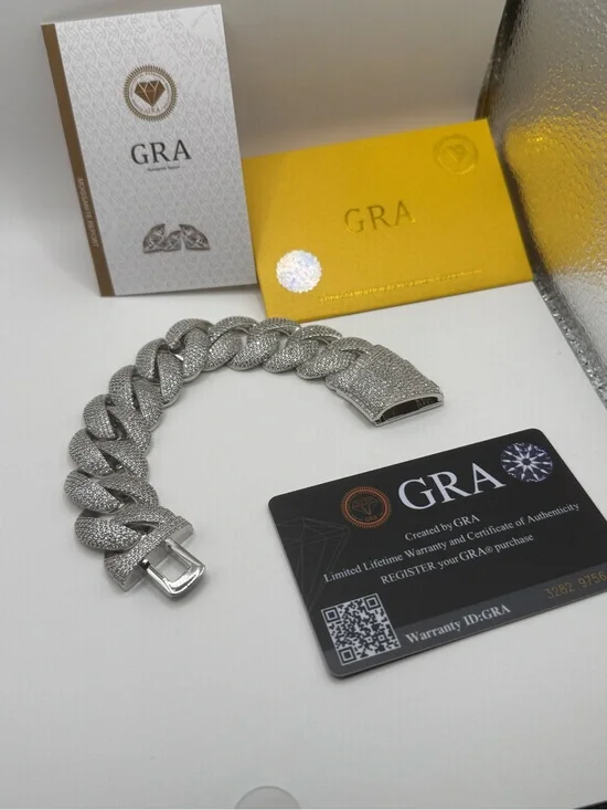 Men's Silver plated  Cuban Link Bracelet with moissanite diamonds
