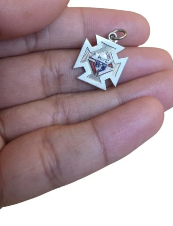 Vintage Silver Toned K Of C Knights Of Columbus Enamel Pendant