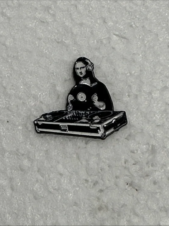 Mona Lisa DJ Enamel Pin - Black and Silver