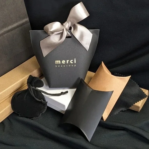 Gift box and bag (with other purchase)