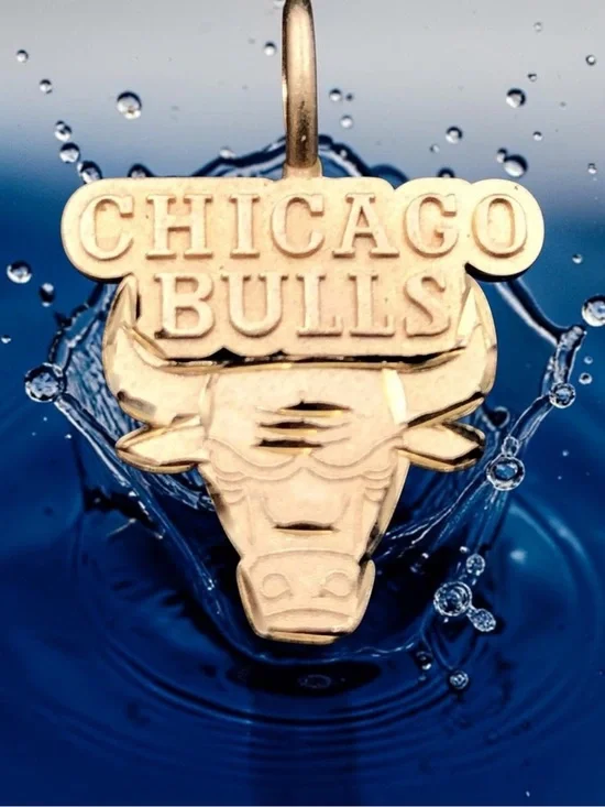 Vintage 1987 Michael Anthony 14K Gold Chicago Bulls NBA Pendant