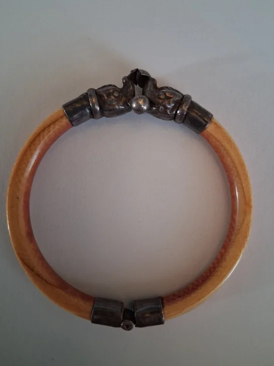Vintage India Elephant Head Hinged 7 1/2