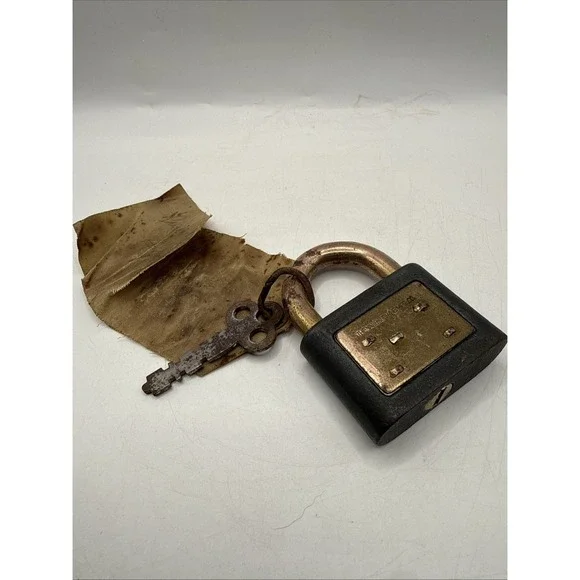 Vintage‎ Yale & Towne Brass & Metal Padlock with Key