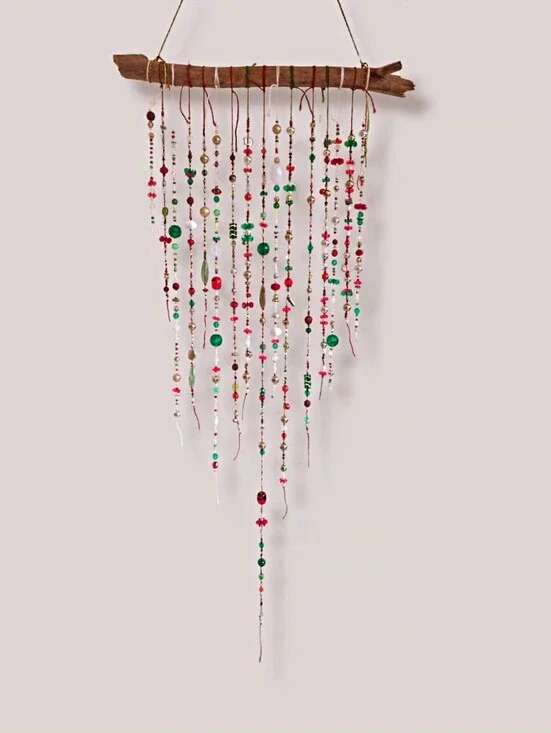 Handcrafted Christmas Holiday Beaded Wall Hanging - Green & Red