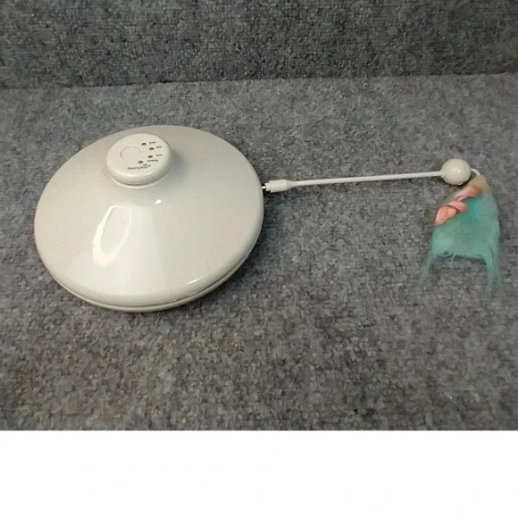 SmartyKat Skitter Spin Electronic Motion Cat Toy One Size White Teal Interactive