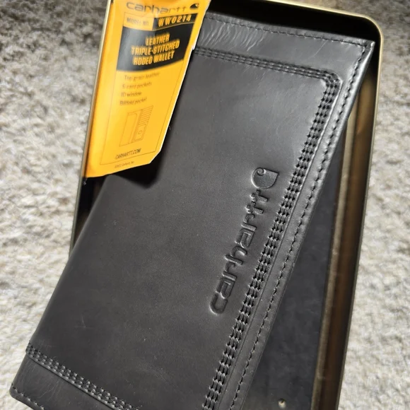 Carhartt Men's Black Leather Tri-Fold Wallet