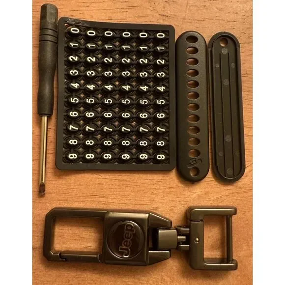Premium Metallic Jeep Keyring/ Keychain With Anti Lost Phone Number Plate Kit.‎