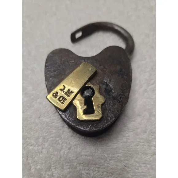 Antique Civil War DM & Co Heart Shaped Iron Padlock Smokehouse No Key Works Open