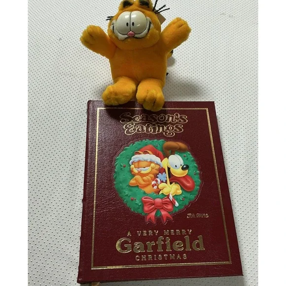 A Very Merry Garfield Christmas Leather Bound SIGNED Edition NEW Bouns Plushy