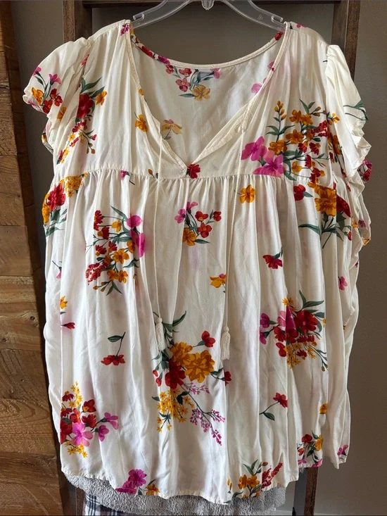 Old Navy Cream Floral V-Neck Puff Sleeve Blouse