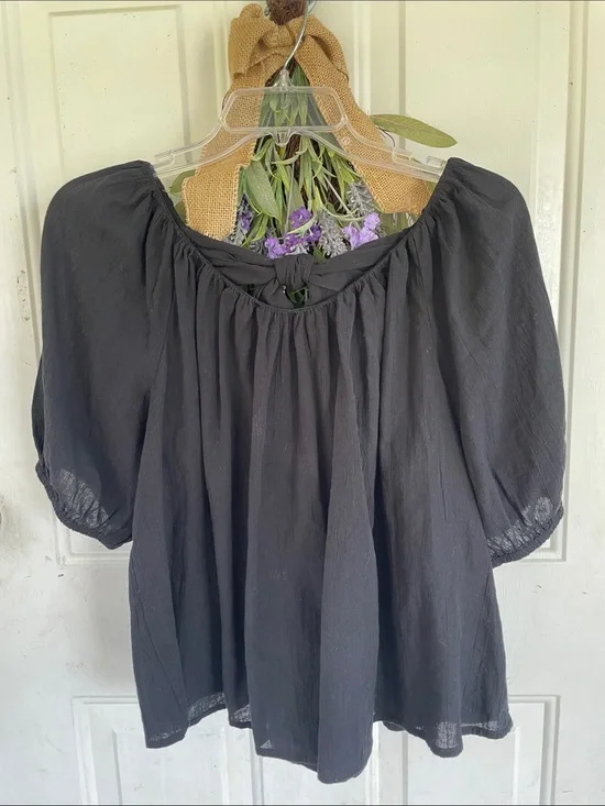 Old Navy Black Gathered Peasant Top with Puff Sleeves