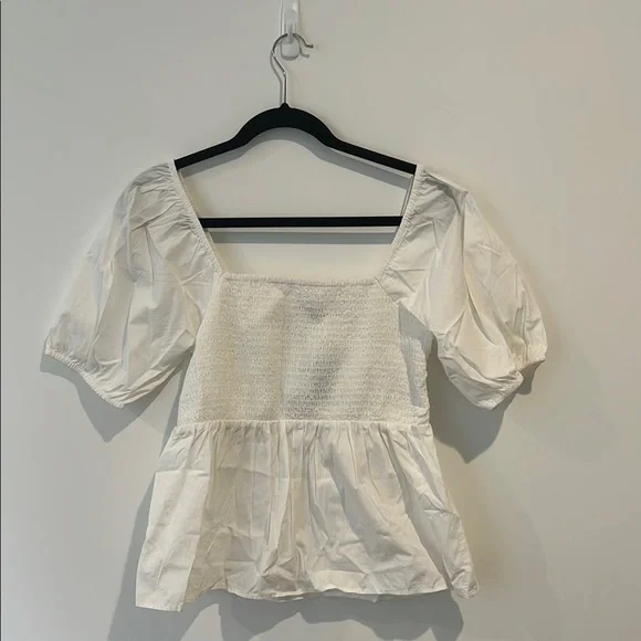 NWT LOFT Petites Cotton Smocked Puff Sleeve Top