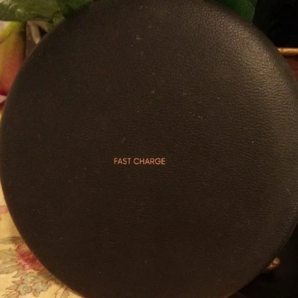 Samsung Black Wireless Fast Charger