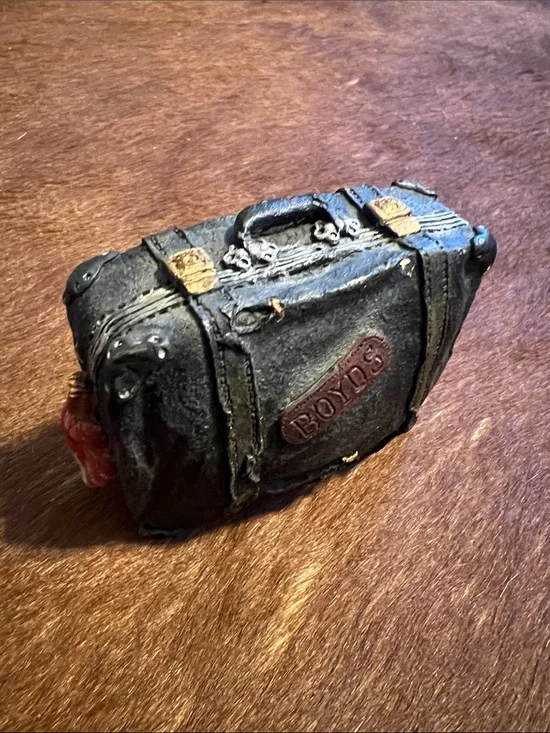 Vintage 1980s-90s Boyds Bears Composite Suitcase w/ Boyds for Bear Display.