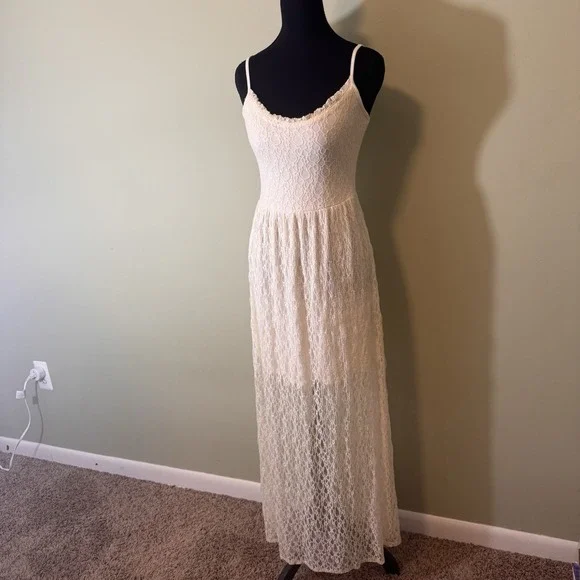 ABERCROMBIE‎ & FITCH Ivory Lace Maxi Dress Thin Straps Lined Beachy Boho Size S