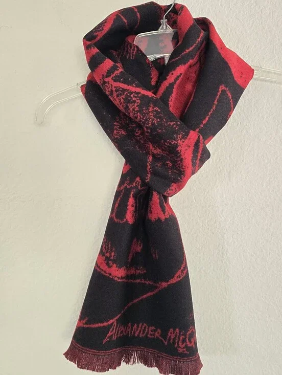 Alexander McQueen Wool Scarf Black Red