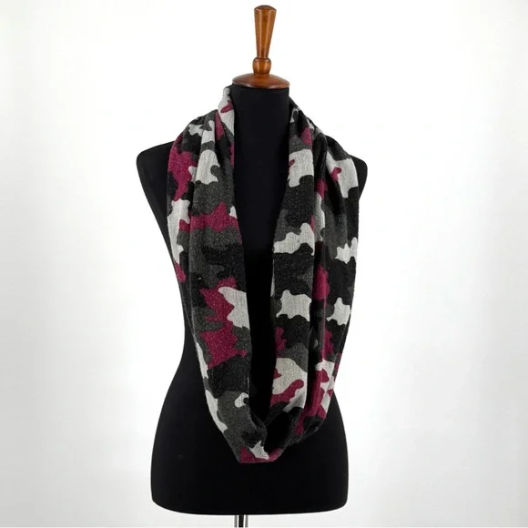 Michael Kors Multicolor Camo Infinity Scarf OS