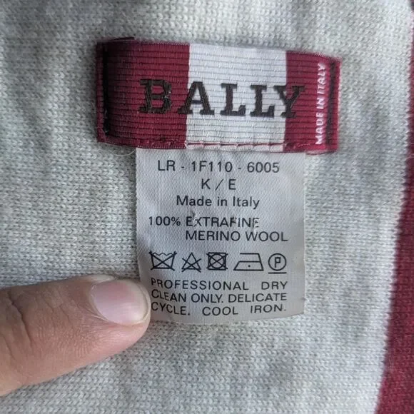Bally Red and Cream Made in Italy Extra-fine Merino Wool Scarf Vintage
