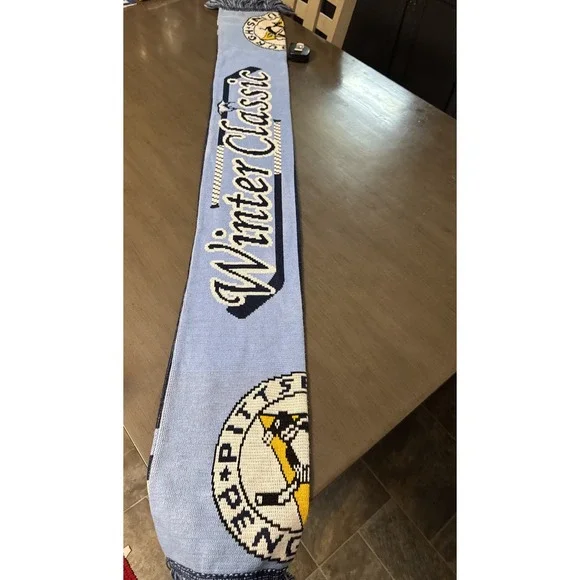 NHL 2011 Winter Classic Pittsburgh Penguins Reebok Scarf
