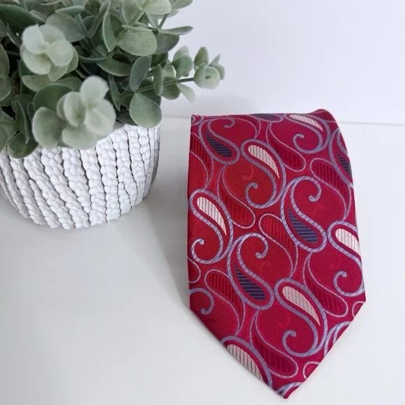 Burma & Bibas Men's Silk Necktie Red Paisley Print 3 3/4