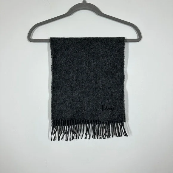 Harrods Scarf Mens Gray 100% Wool England Fringe Embroidered Logo Classic Luxury