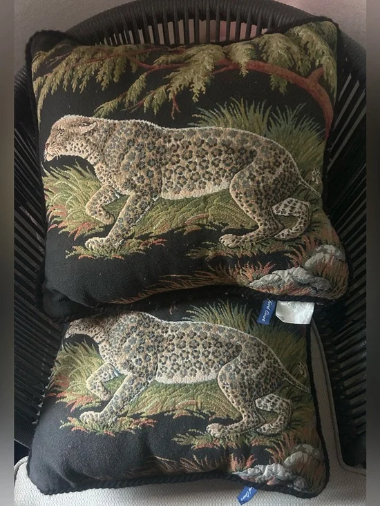 Vintage Ashford Court embroidered cheetah Accent pillows!