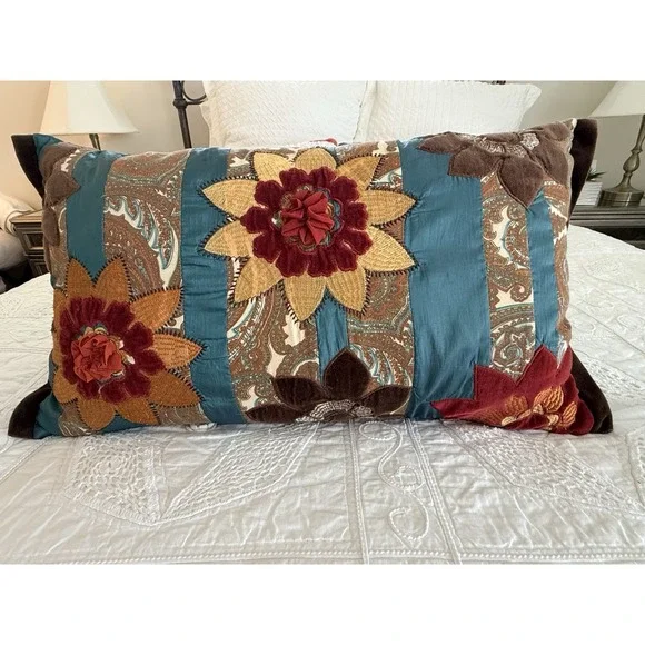 Pier‎ 1 Imports Vintage Boho Rosettes Appliqued Rectangle Throw Pillow 14X24 EUC