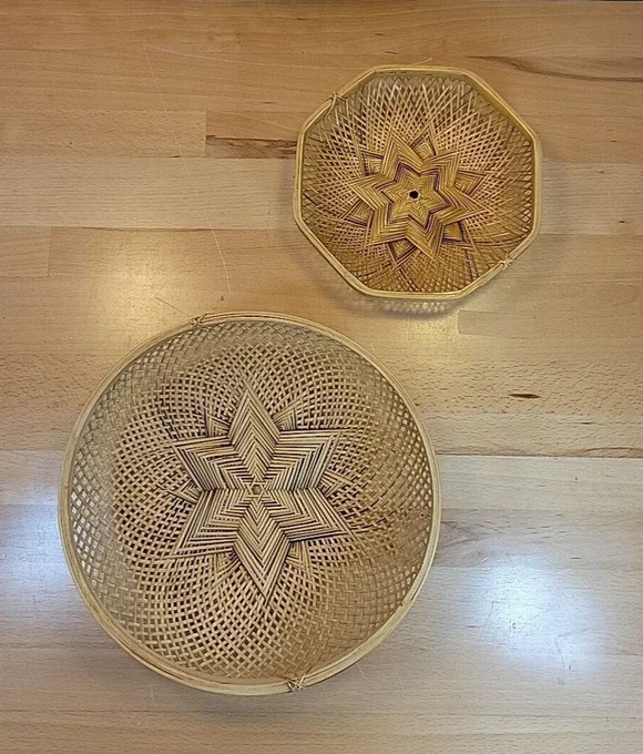 Vintage Pair Shallow Round Baskets Rattan Star Wall Hanging Boho 10” & 7.25”