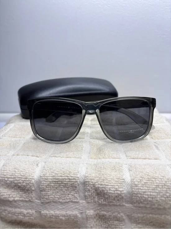 Joseph Abboud Men’s Polarized Sunglasses