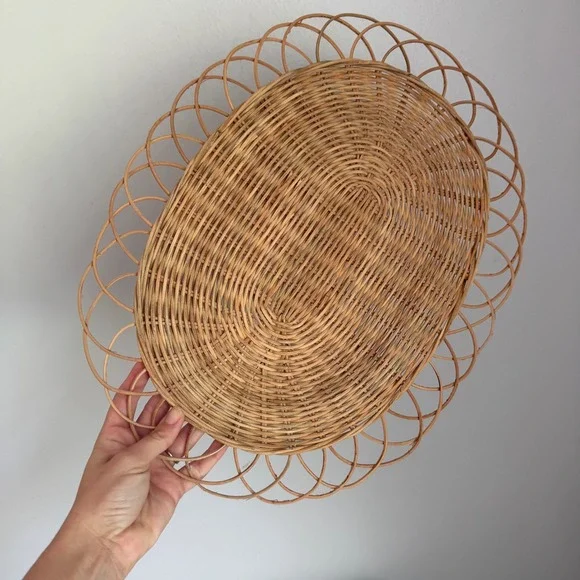 Vintage Wicker Rattan Oval Tray Scalloped Loop Edge Boho Wall Decor 17.5 Inch