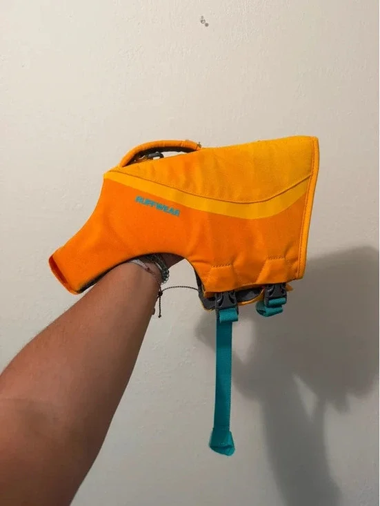 Ruffwear dog float coat