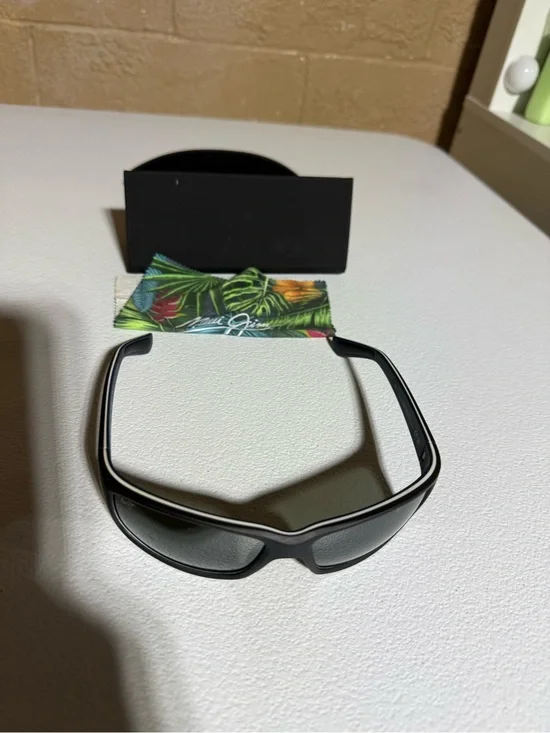 Maui Jim Black Sport Wrap Sunglasses with Gray Lenses