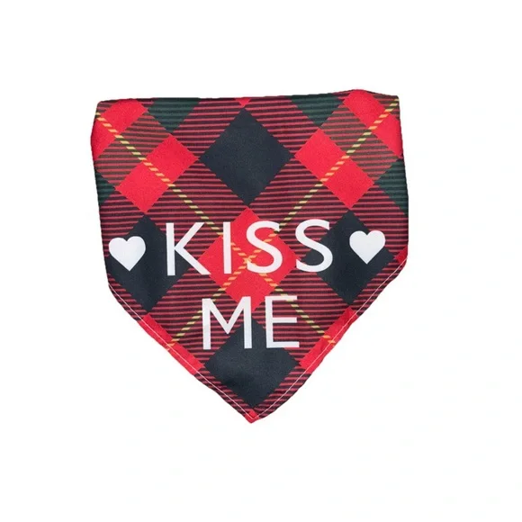 Pet Bandana Red/Black Plaid with Caption ‘Kiss Me’ OS