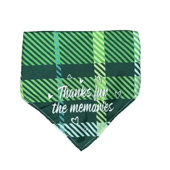 Pet Bandana Green Plaid with Caption ‘Thanks fur the Memories' OS