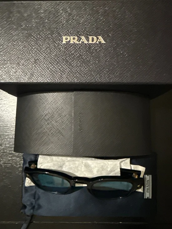 Prada Sunglasses SPR A16 52024 16K-04D
