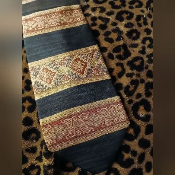 🤠New Bill Blass Silk Tie