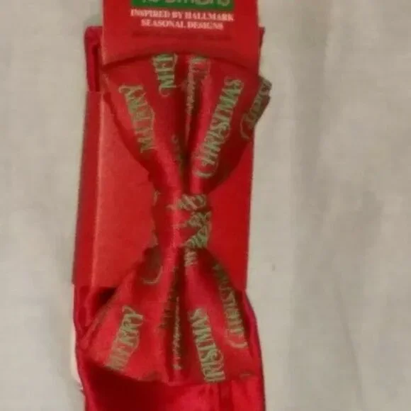 Merry Christmas bow tie & red pocket square set Holiday Traditions