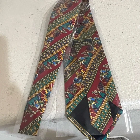 100% Pure Silk Made In Italy Equestrian‎ Knight ALL OVER Print Silk Tie Red Gold