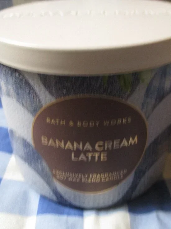 Bath & Body Works 3 Wick Candy Banana Cream Latte NEW