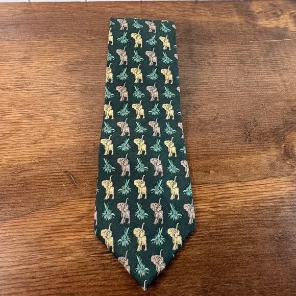 Vintage Gap Premium Olive Green Silk Elephant Safari Novelty Necktie