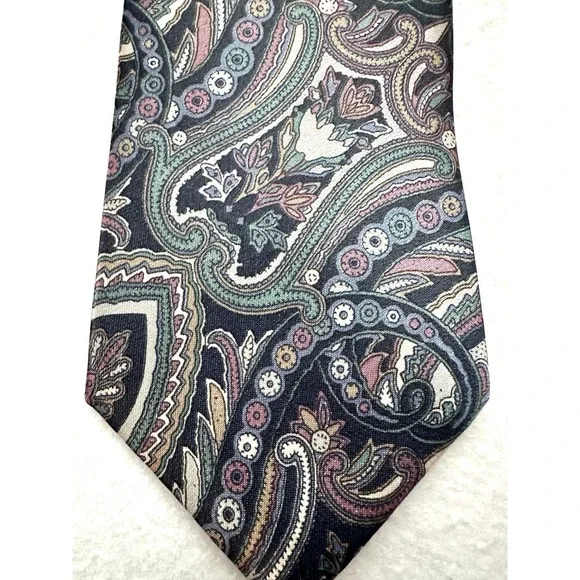 Etienne Aigner Dress Necktie 56.5