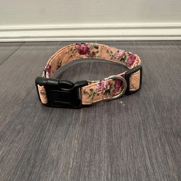 🎉HP🎊 Pet Fog Pink Floral Patterned Collar- Medium or Large Dog