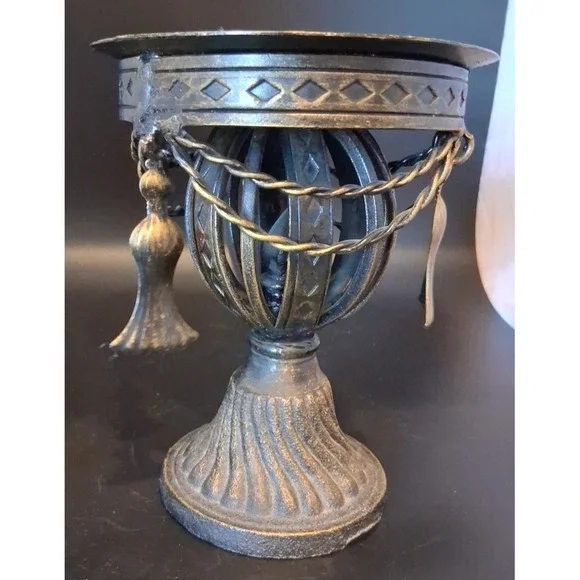 Vintage Cast Ornate Heavy Metal Candle Stand‎